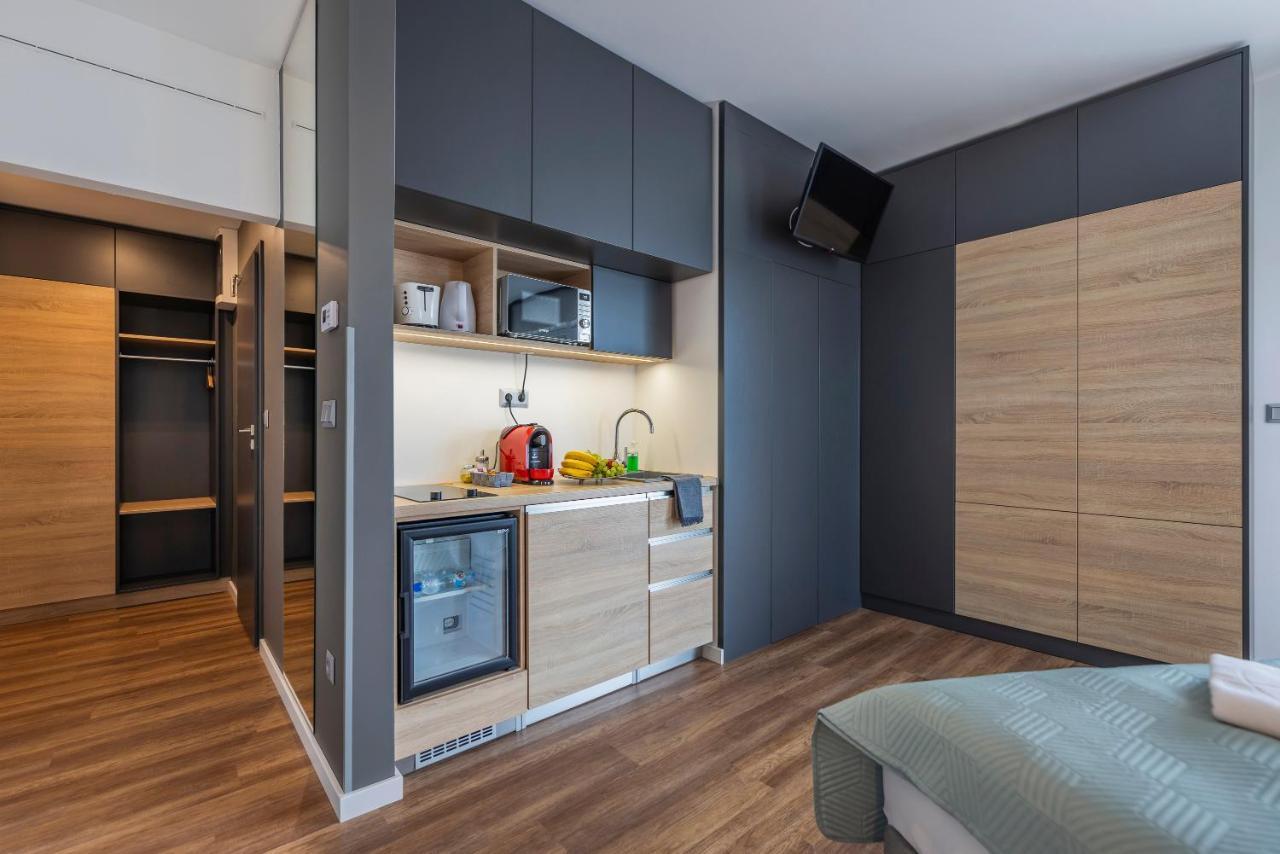 Amade Apartmanok 1 غيور المظهر الخارجي الصورة