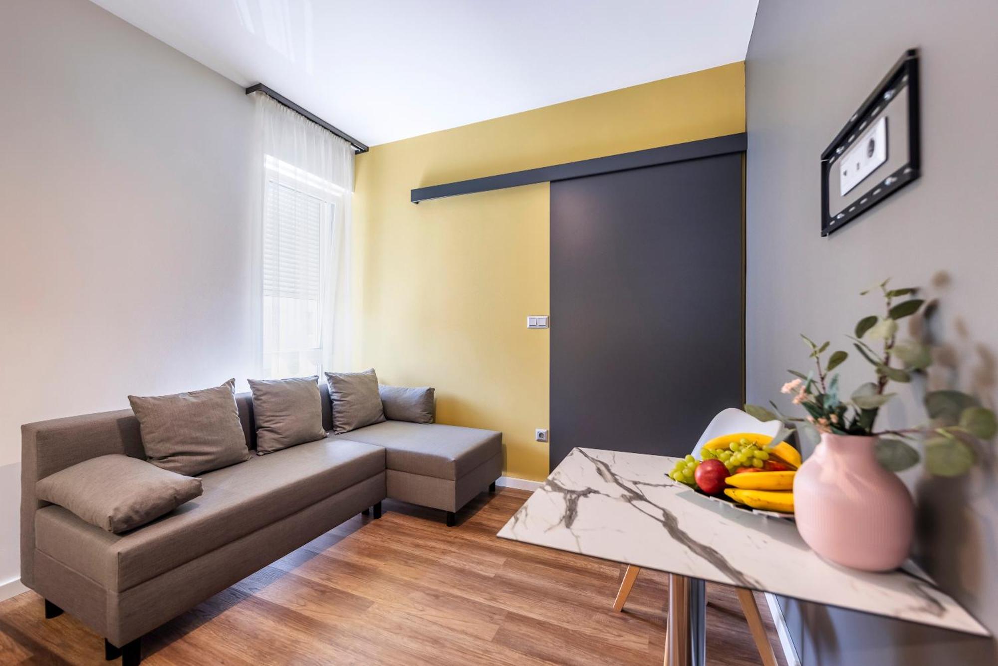 Amade Apartmanok 1 غيور المظهر الخارجي الصورة